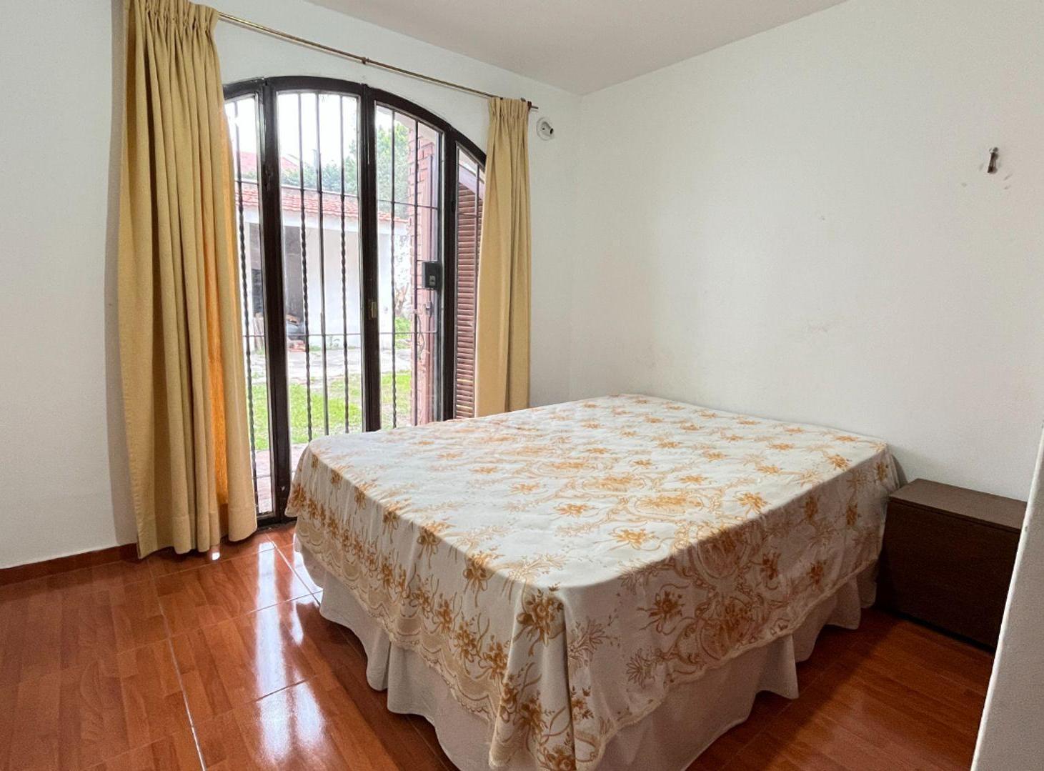 Foto de VENTA CASA 4 DORM 3 BAÑOS PILETA QUINCHO URCA, imagen 1