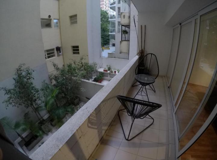 AMPLIO 2 AMBIENTES - BALCON CORRIDO - INMEJORABLE UBICACION 4