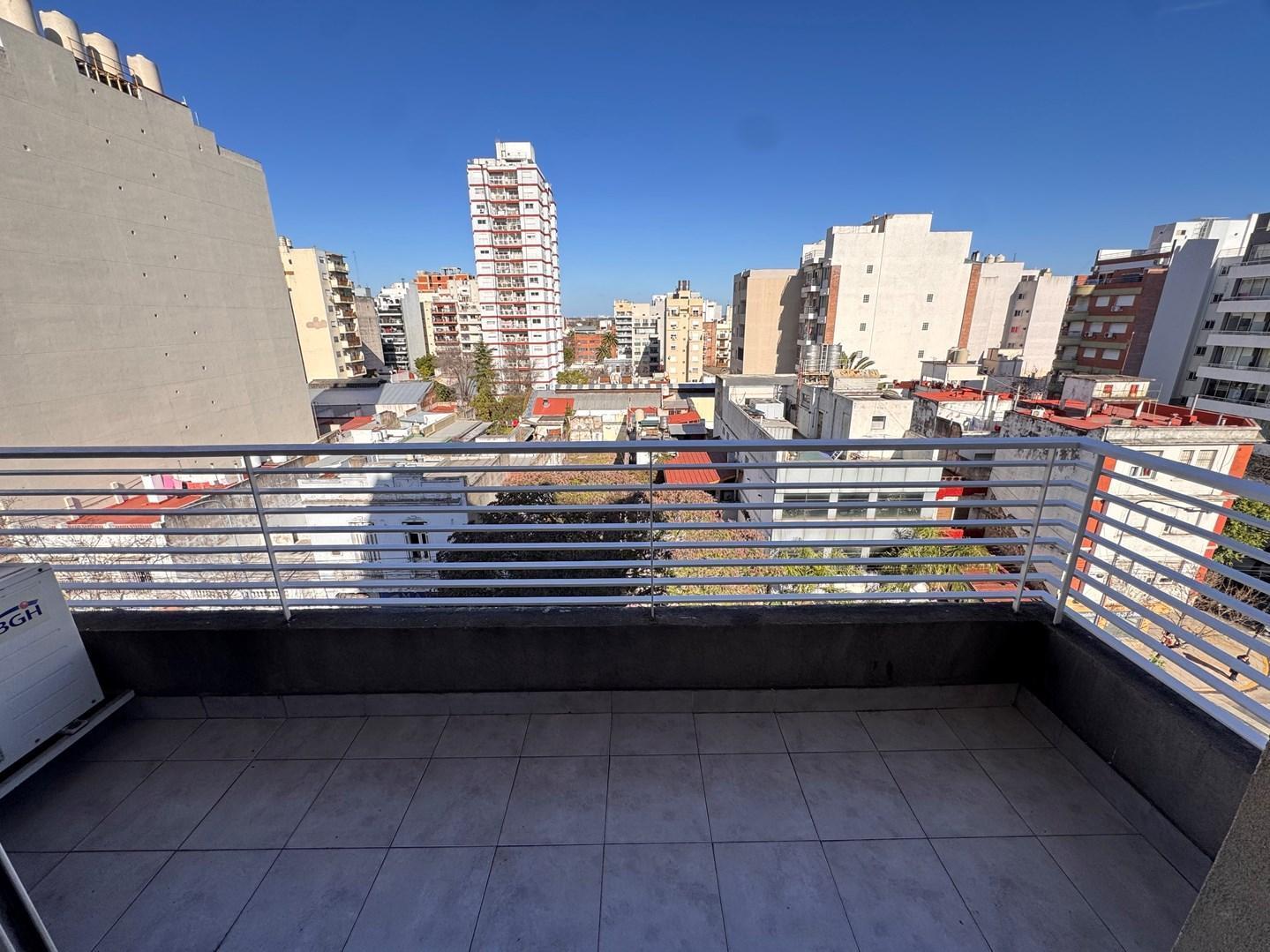 Foto de IMPECABLE ESTADO - BALCON AL FRENTE - VISTA PANORAMICA - SUPER LUMINOSO, imagen 3