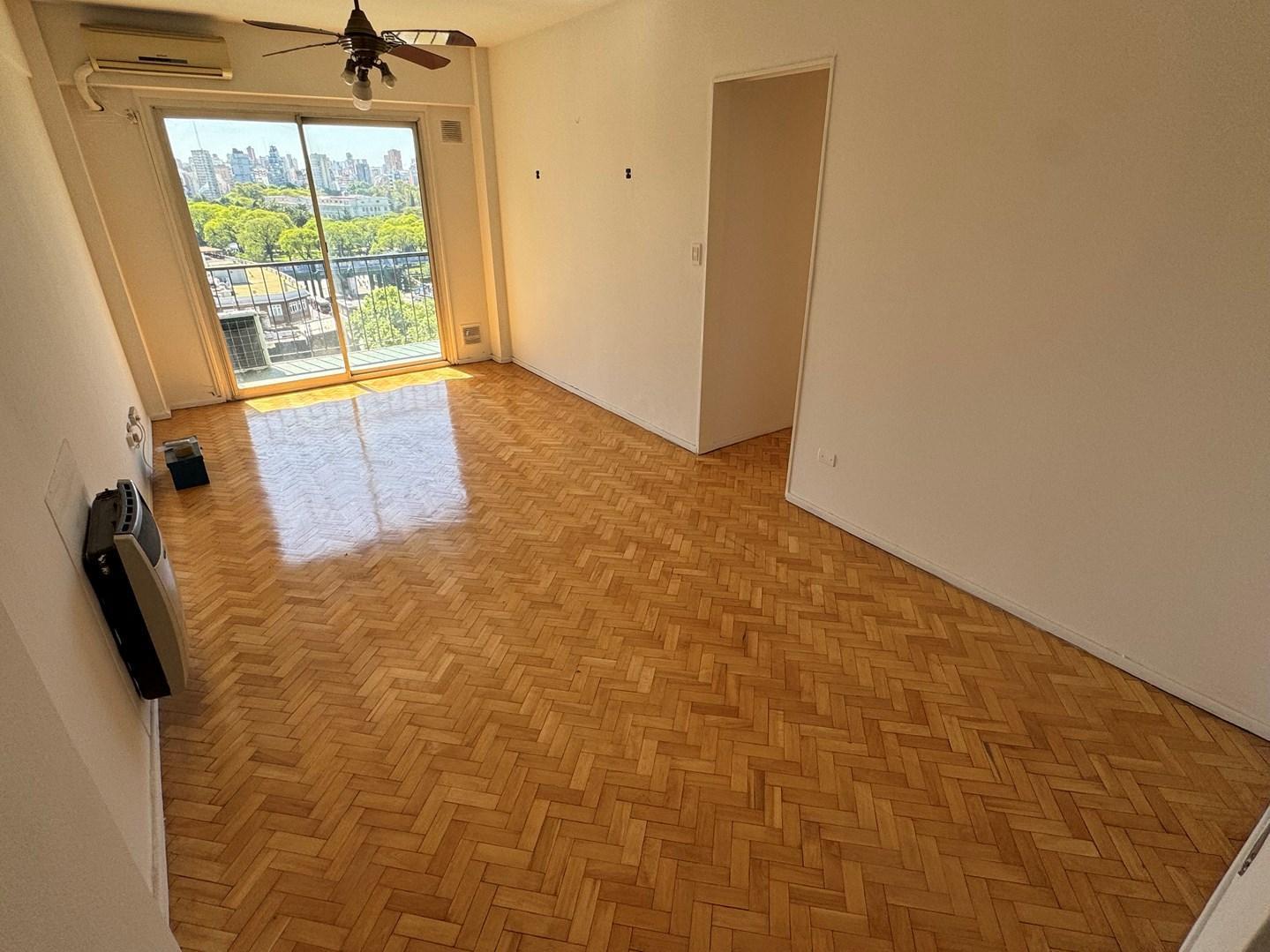 Foto de EXCELENTE 3 AMBIENTES - BALCON AL FRENTE - VISTA ABIERTA - SUPER, imagen 2