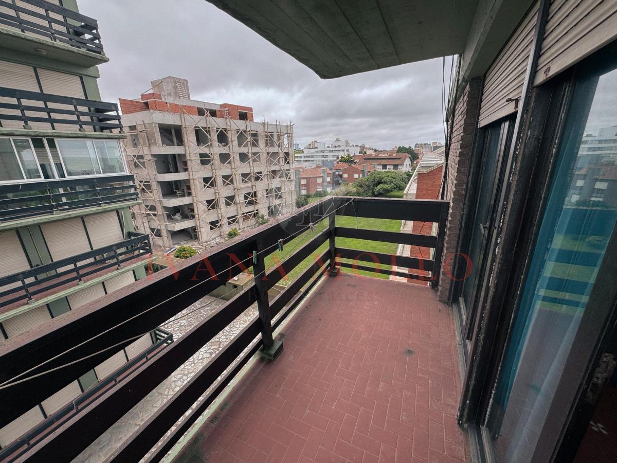 Departamento con Vista Al Mar en Venta - Pinamar - 4to D "Playas I" 2