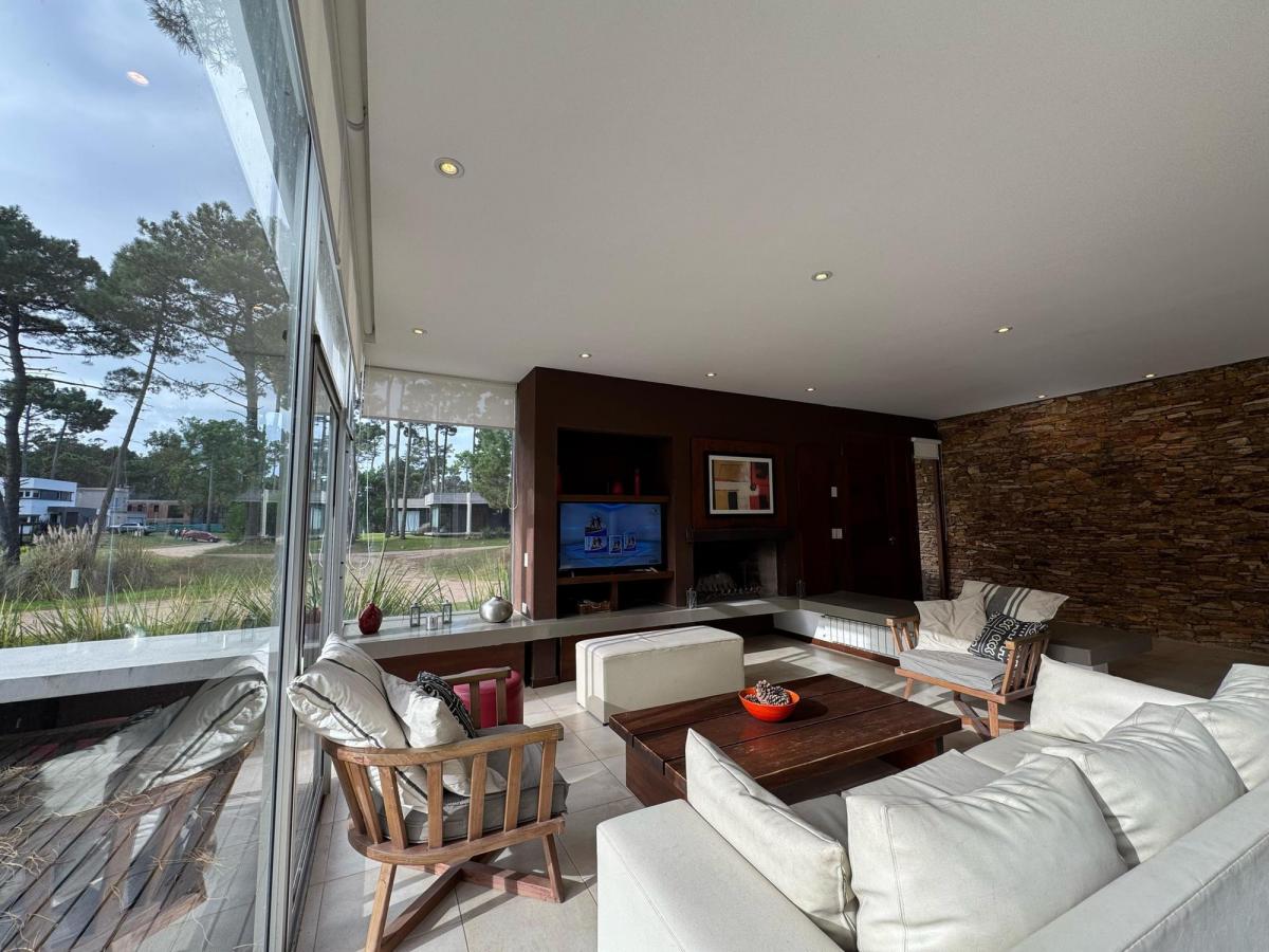 Foto de CASA A LA VENTA EN BARRIO ALAMOS - ALAMOS Y DE LA DERIVA, imagen 3