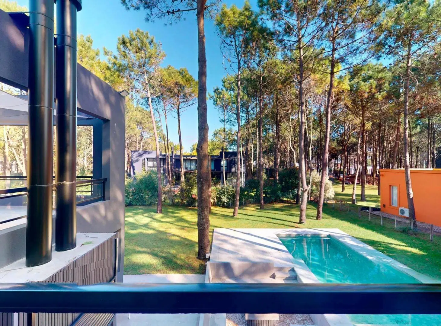CASA EN VENTA - LA HERRADURA PINAMAR 1