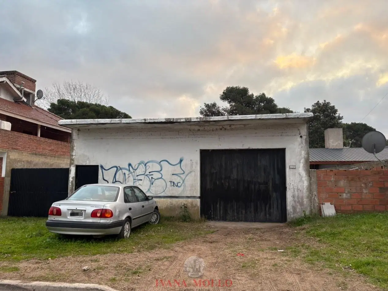 GALPON A LA VENTA EN ZONA INDUSTRIAL - PINAMAR 2