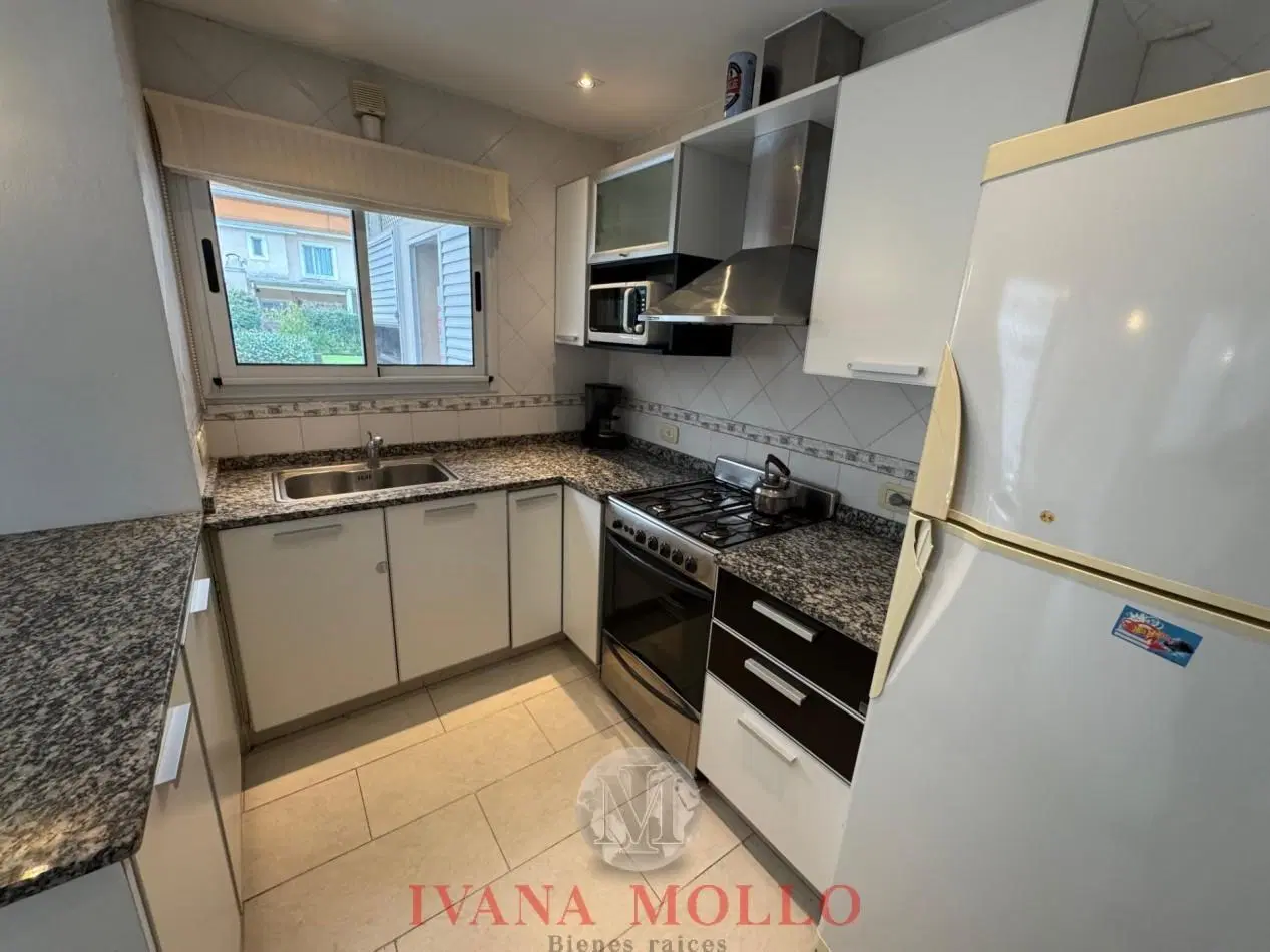 TRIPLEX EN VENTA - PINAMAR SUR - DE LAS HESPERIDES 4