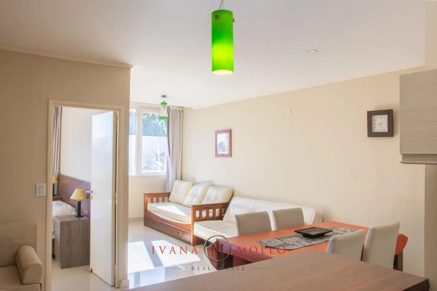 Departamento 2 ambientes muy luminoso con cochera cubierta - Ideal para vivienda o inversion 1