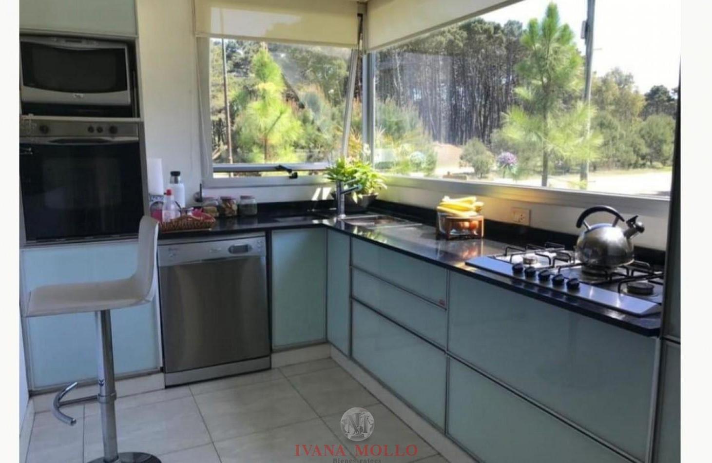 Foto de CASA EN VENTA 4 AMBIENTES EN PINAMAR - BARRIO ALAMOS II, imagen 3