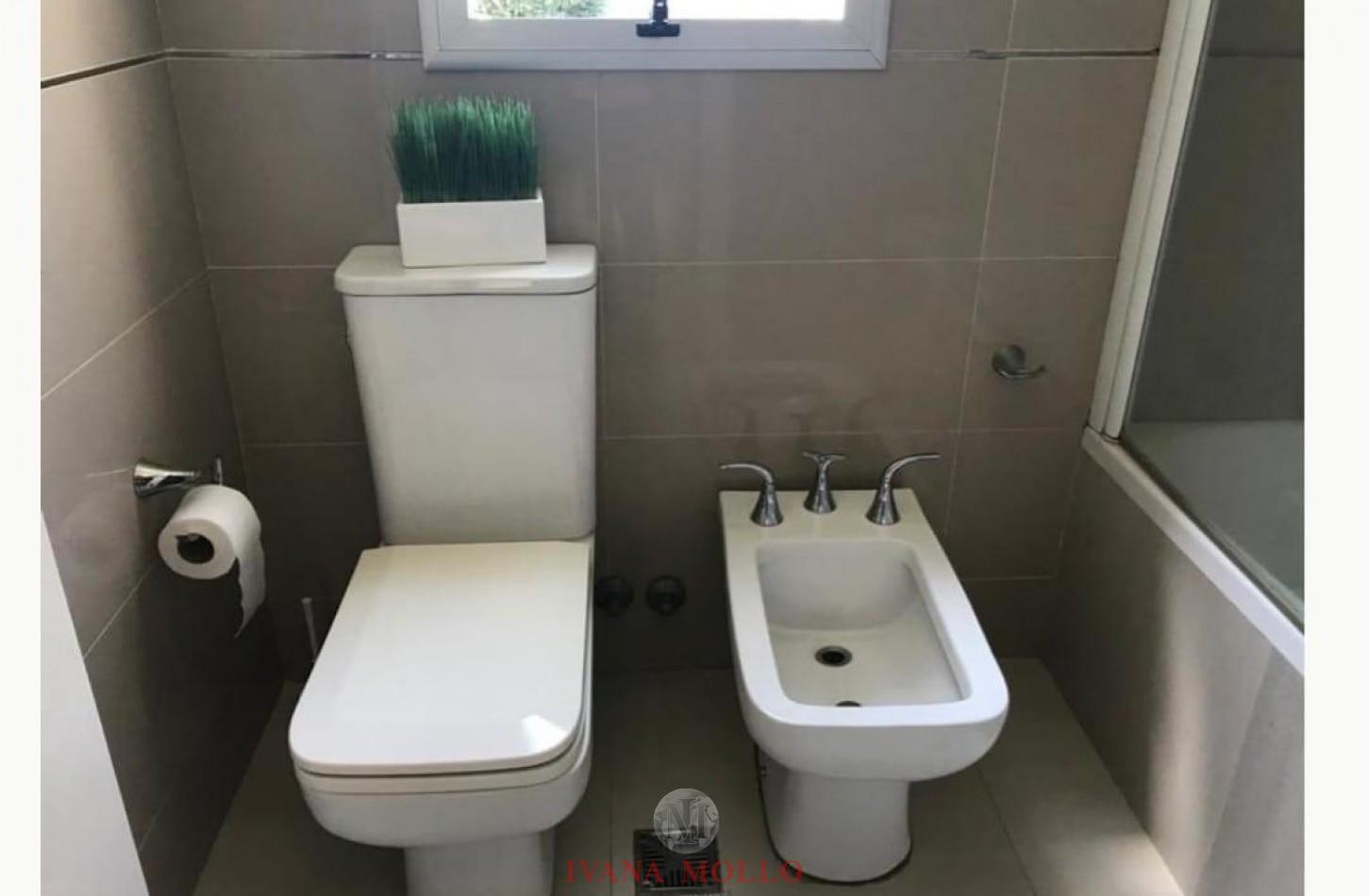 Foto de CASA EN VENTA 4 AMBIENTES EN PINAMAR - BARRIO ALAMOS II, imagen 1