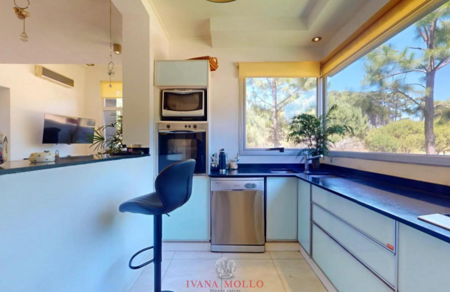 Foto de CASA EN VENTA 4 AMBIENTES EN PINAMAR - BARRIO ALAMOS II, imagen 2