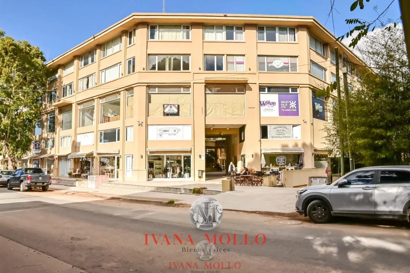 LOCAL COMERCIAL CENTRICO A LA VENTA CON FINANCIACION- PASEO EL AGORA 4