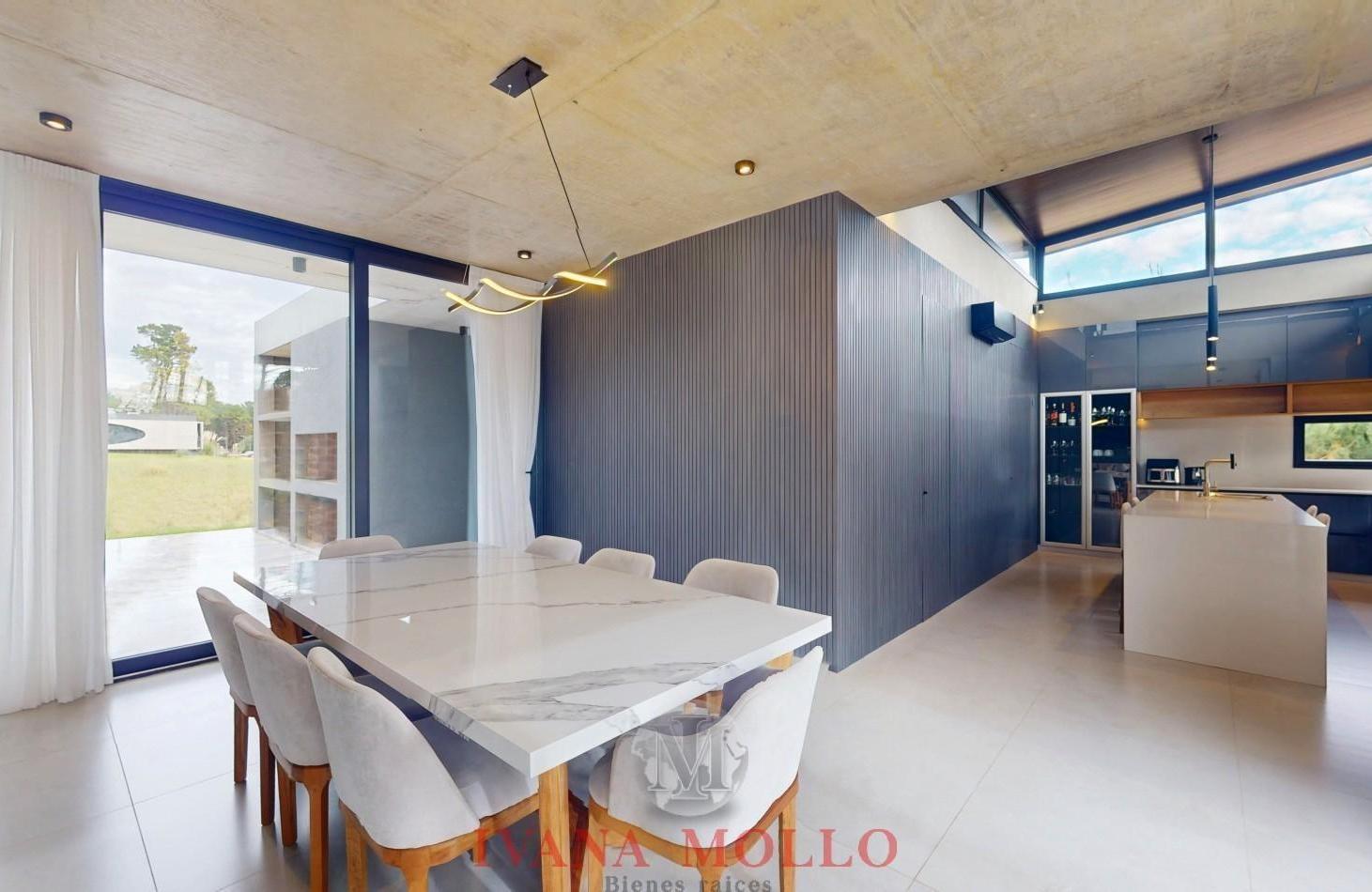Foto de Casa en venta 6 ambientes en Barrio Pioneros, Pinamar con pileta, imagen 2