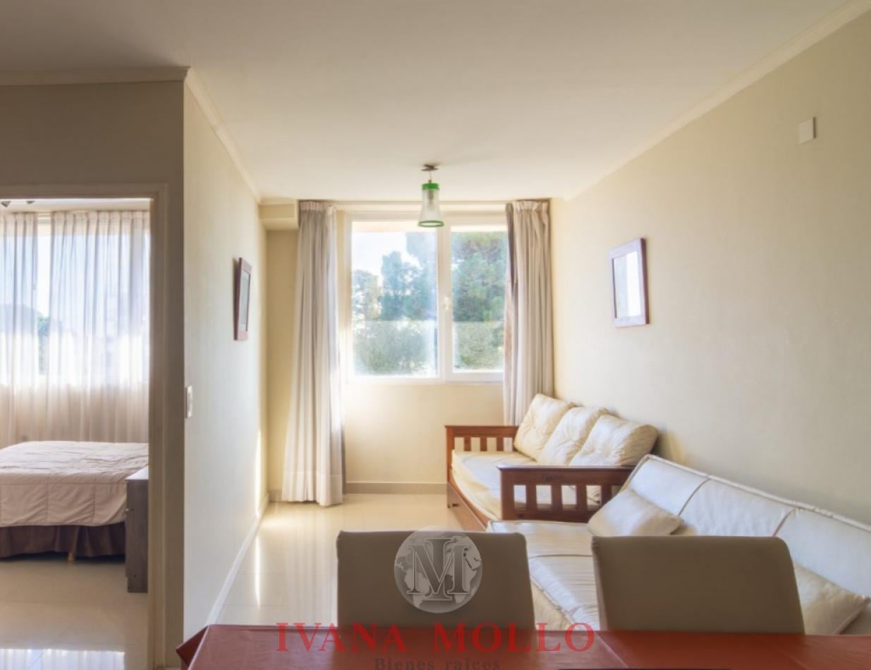 Foto de Departamento en venta 2 ambientes en Pinamar Centro con cochera, imagen 4