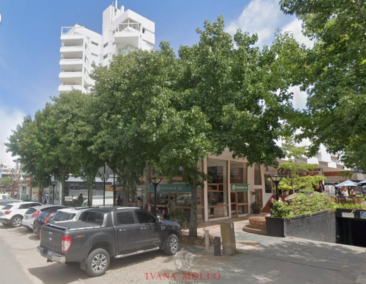Foto de Local comercial en venta en Pinamar centro, imagen 1