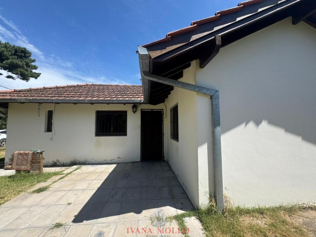 Foto de Casa en venta 2 ambientes sobre lote multifamiliar en Mar de Ostende, imagen 1