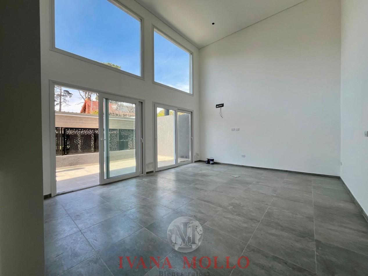 Foto de Duplex en venta 3 ambientes a estrenar en Pinamar Centro con cochera y, imagen 3