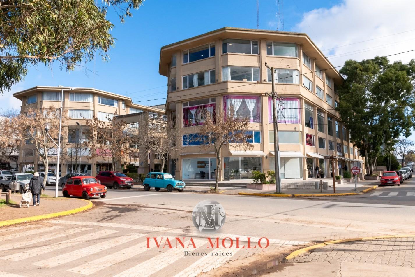 Foto de Oficina en centro de Pinamar en venta, imagen 2