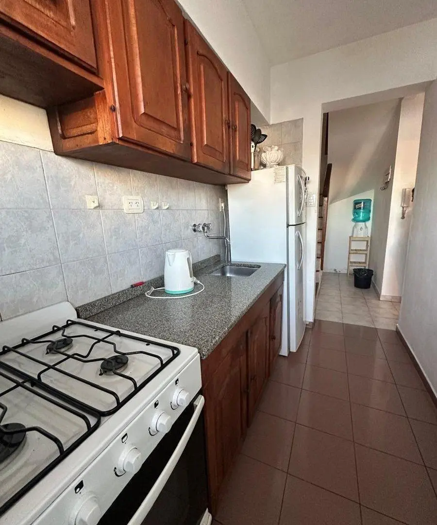 SE ALQUILA AMOBLADO POR 6 MESES 5