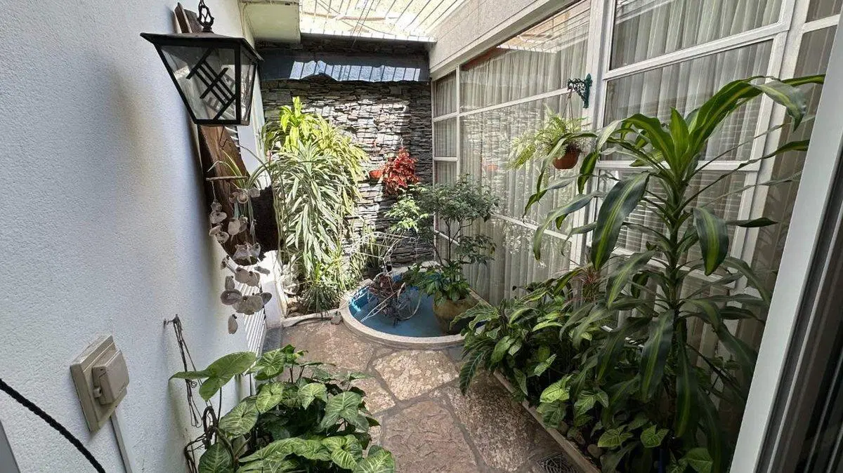 Casa 2/3 Dorm-Pileta-Cochera barrio Sur 2
