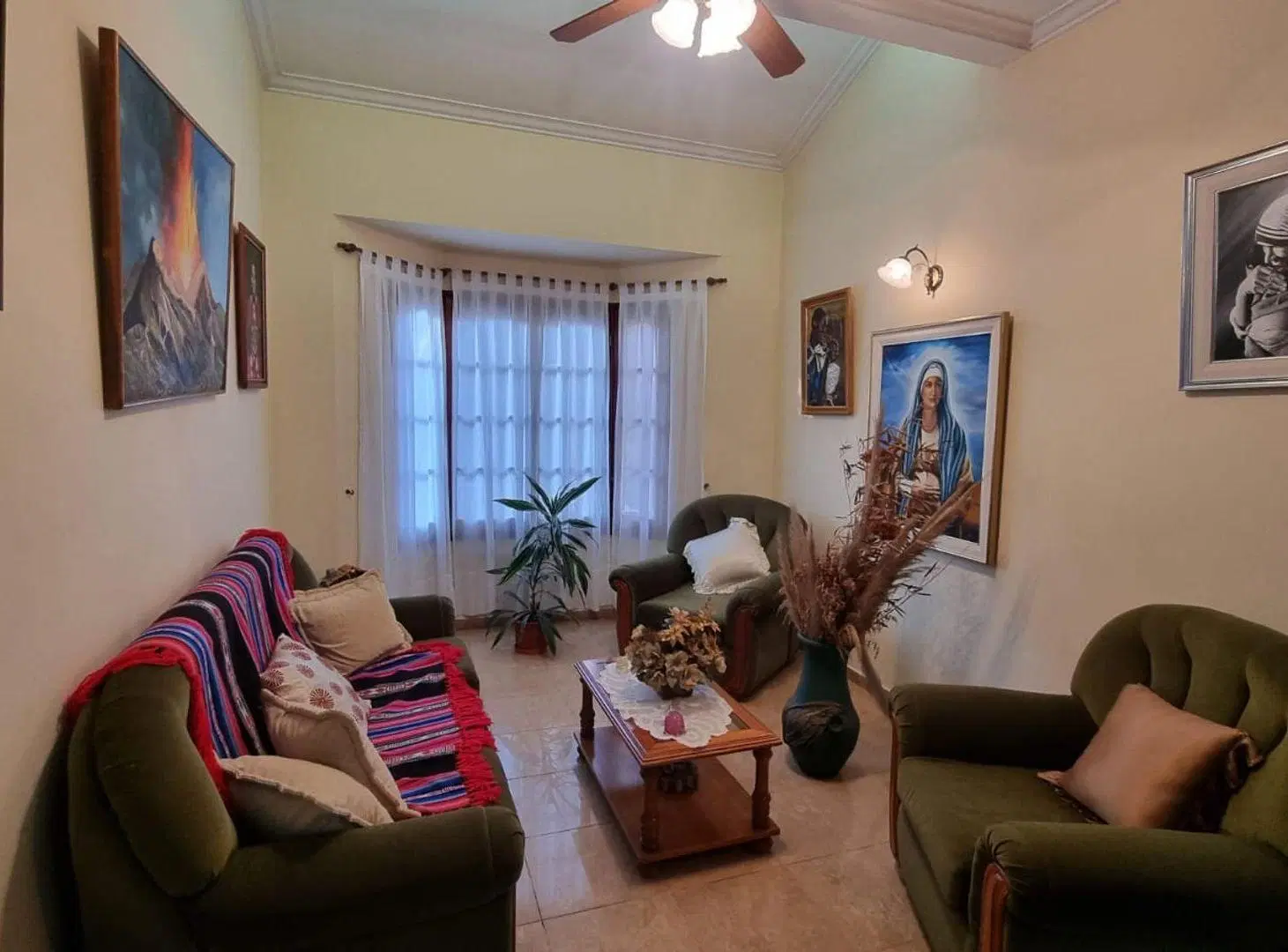 Venta Casa 4/5 dormitorios y piscina en Guadalupe 2