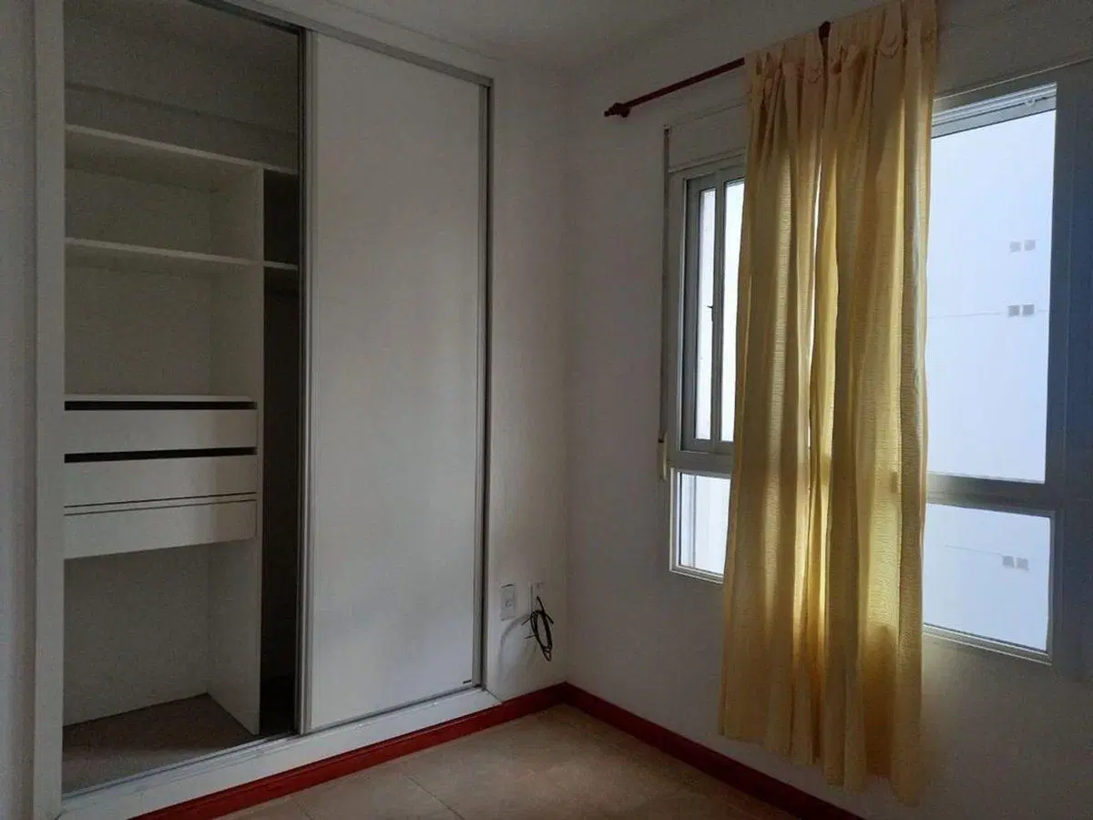 Se alquila departamento de 2 dormitorios y cochera 2