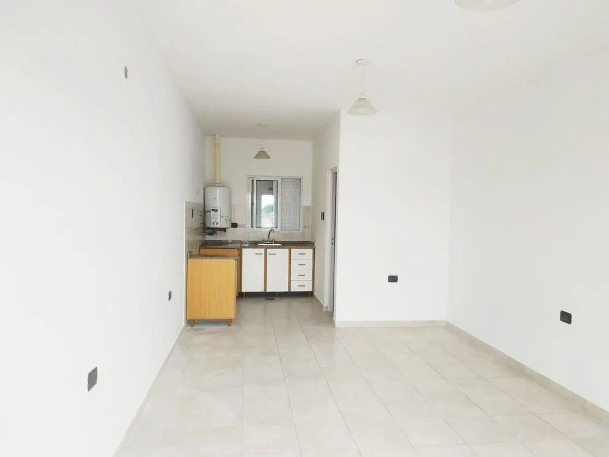 SE VENDE MONOAMBIENTE AL FRENTE SOBRE GRL PAZ 5400 4