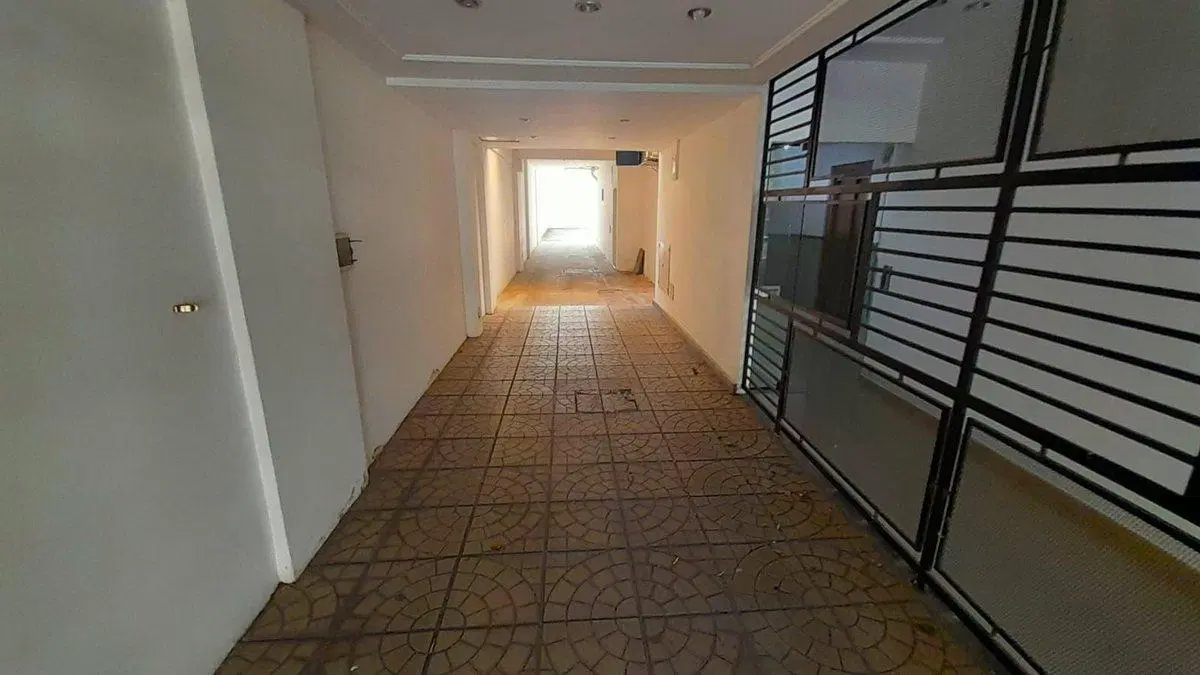 VENTA COCHERA A MTS. DE BV. PELLEGRINI 2