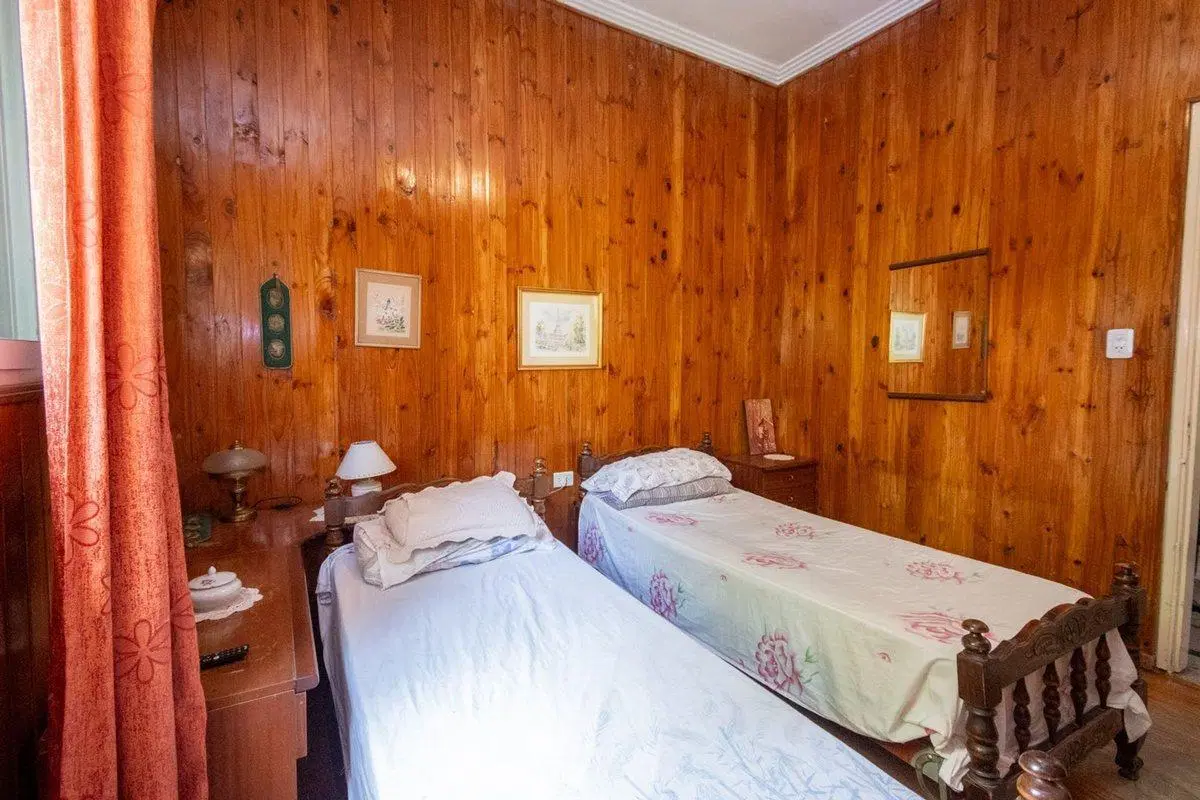 CASA EN PLANTA ALTA DE 2/3 DORMITORIOS Y COCHERA 4