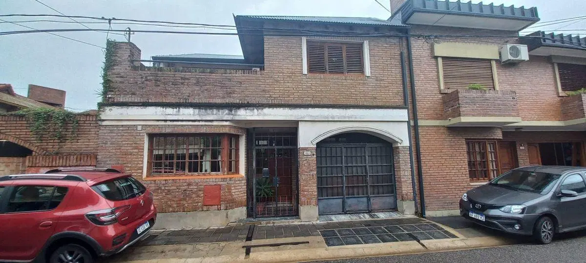 Gran Casa 8 ambientes, zona Parque Garay 3