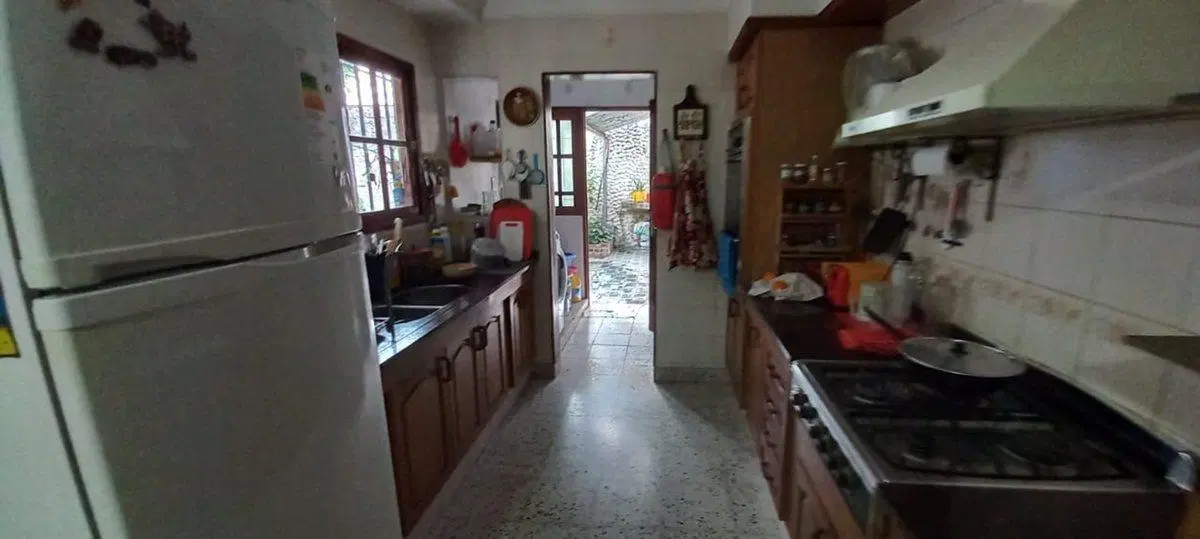Gran Casa 8 ambientes, zona Parque Garay 2