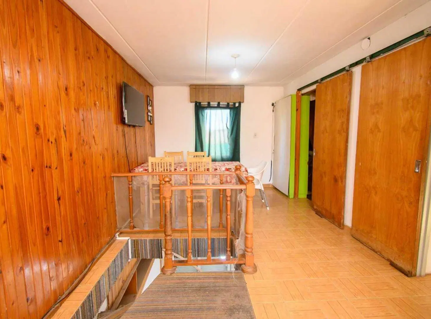 3 departamentos y galpón. SE VENDE 4