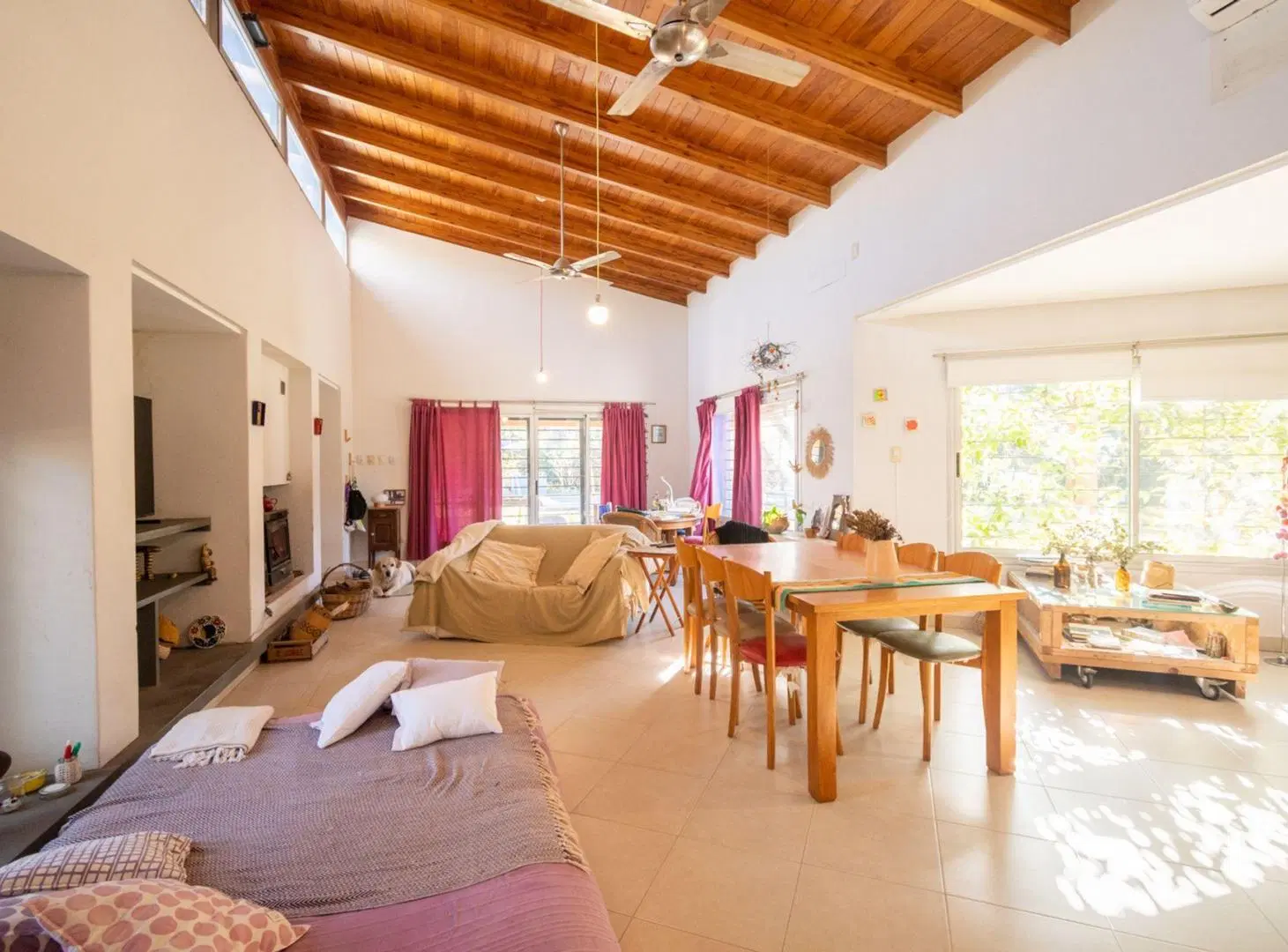 Importante casa en Villa California 5