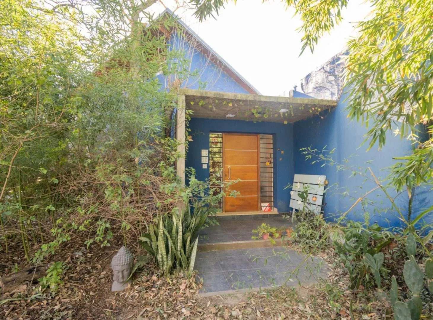 Importante casa en Villa California 4