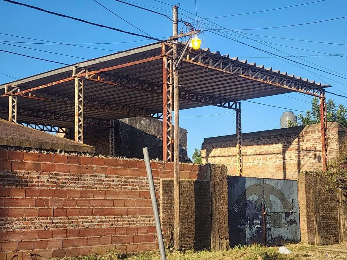 Oportunidad, galpón con lote con potencial 2