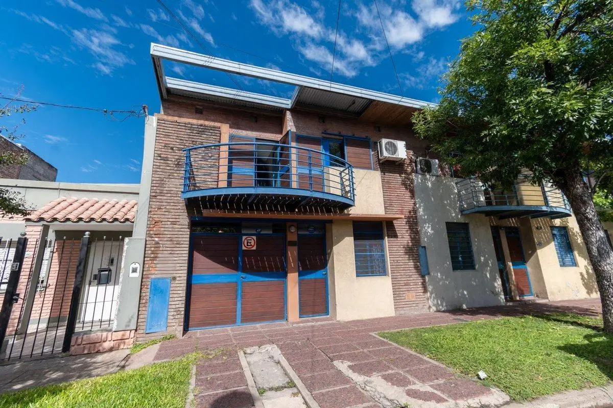 Se vende Casa Duplex en Fomento 9 de Julio 3