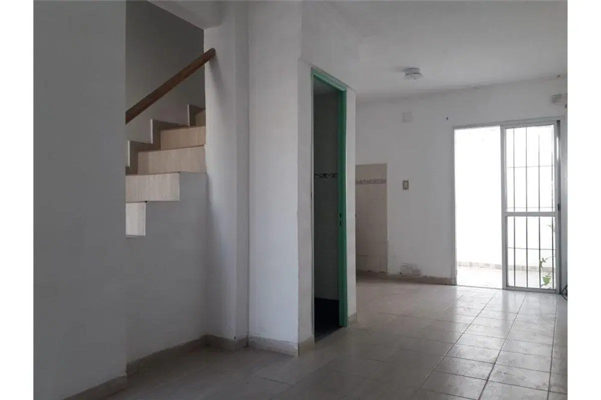 Duplex 2 dorm en B° Candioti Norte 4
