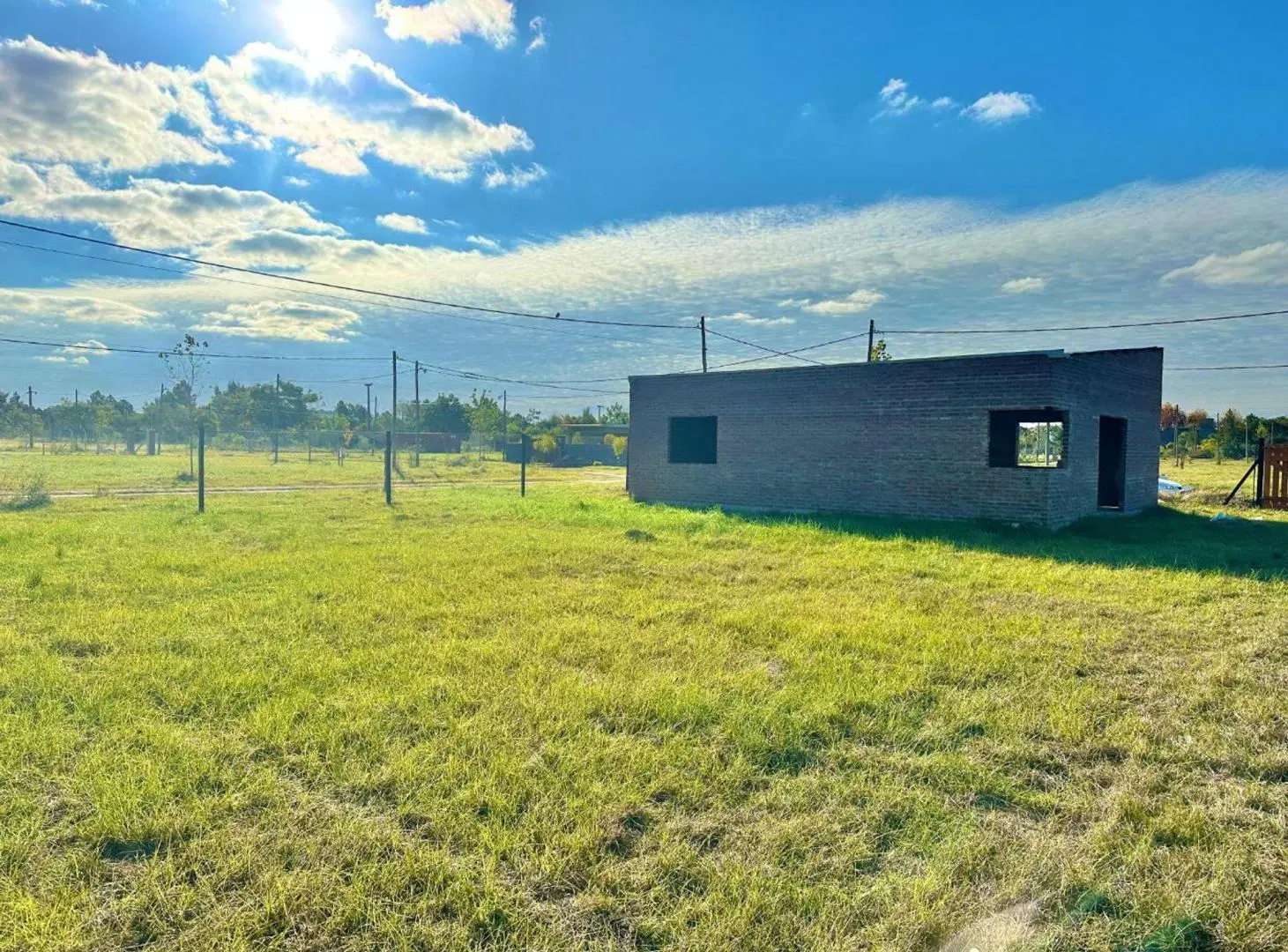 SE VENDE TERRENO CON CONSTRUCCION 5
