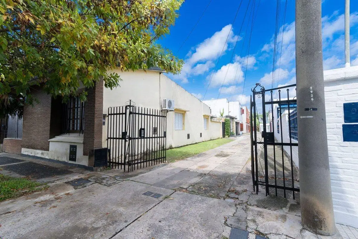 EXCELENTE CASA EN FOMENTO 9 DE JULIO 2