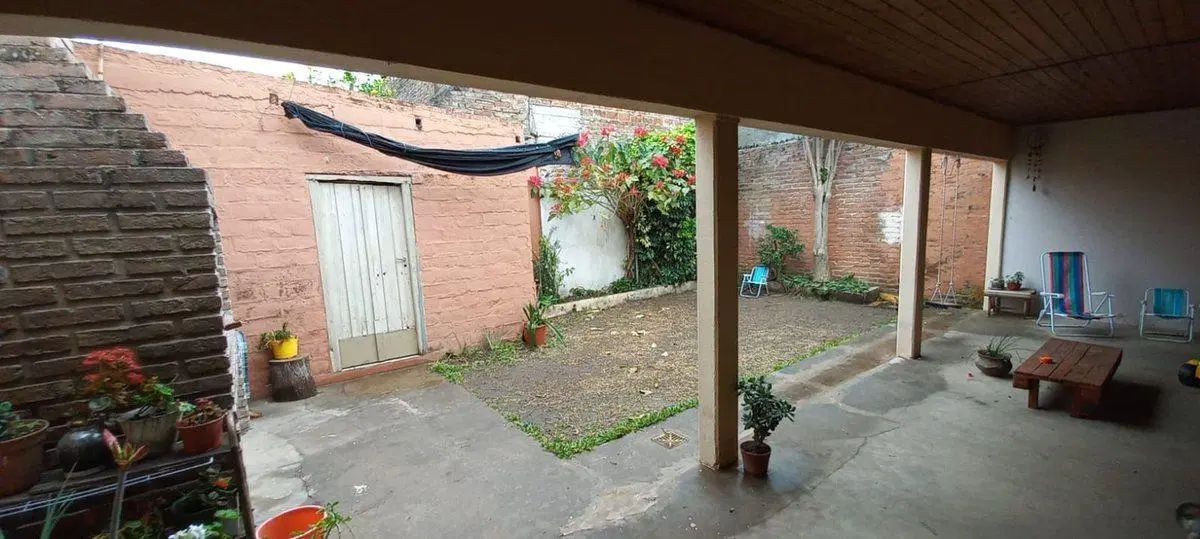 Casa 3 Dorm, 2 Cocheras, Patio, Alvear 7300 3