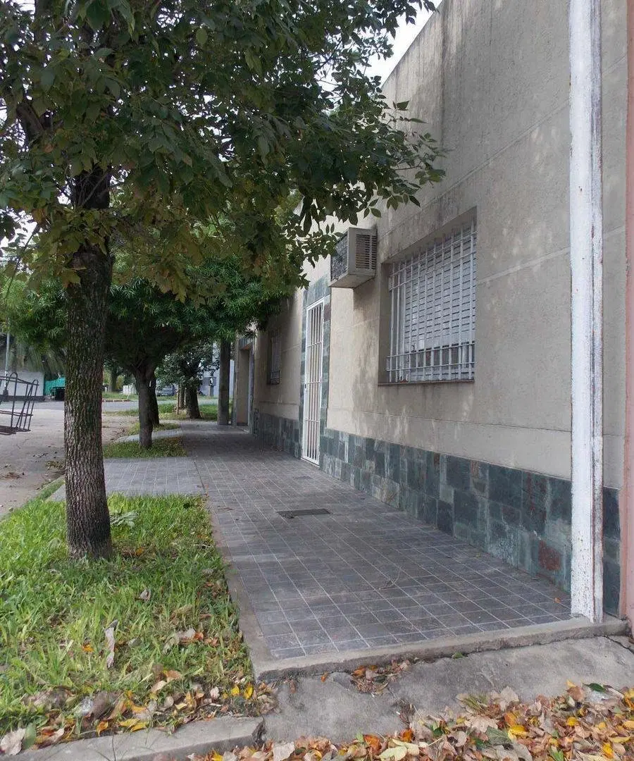 Casa de 2 dormitorios y garaje en Barrio Mayoraz 2