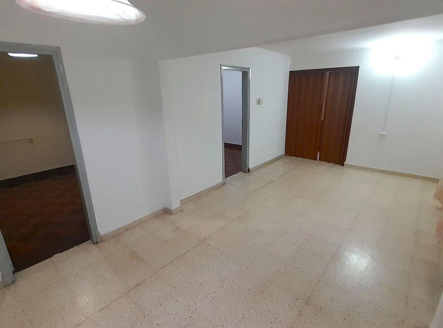 VENTA - CASA 2 DORMITORIOS Y COCH. - ZONA NORTE 3