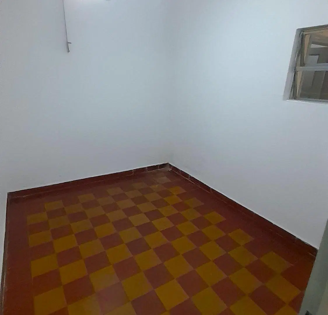 VENTA - CASA 2 DORMITORIOS Y COCH. - ZONA NORTE 5