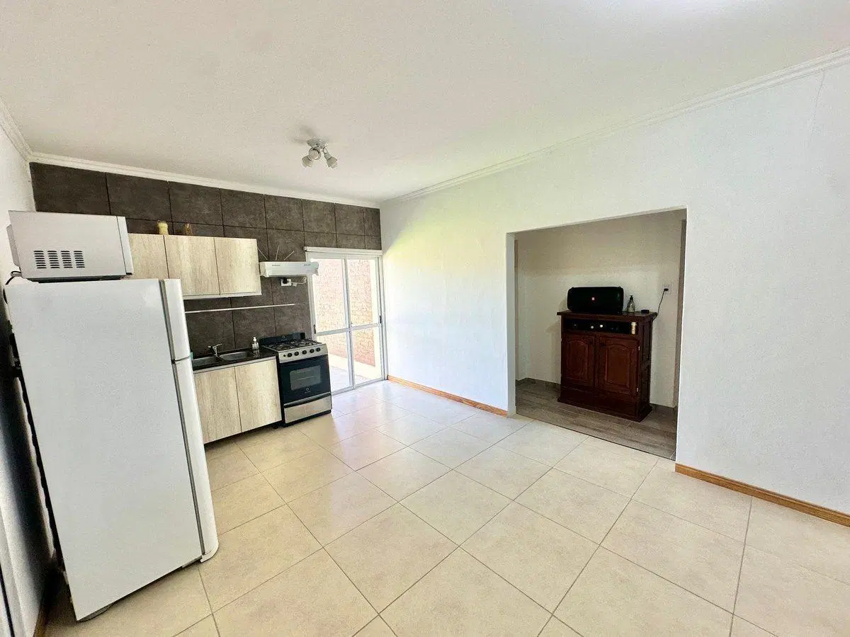 SE VENDE CASA PATIO/PILETA Y QUINCHO EN PRADERA II 3