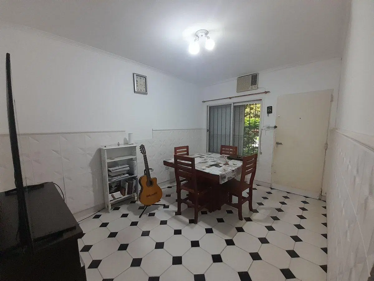 Casa de 1 dormitorio y garaje, Sarmiento 7100 4