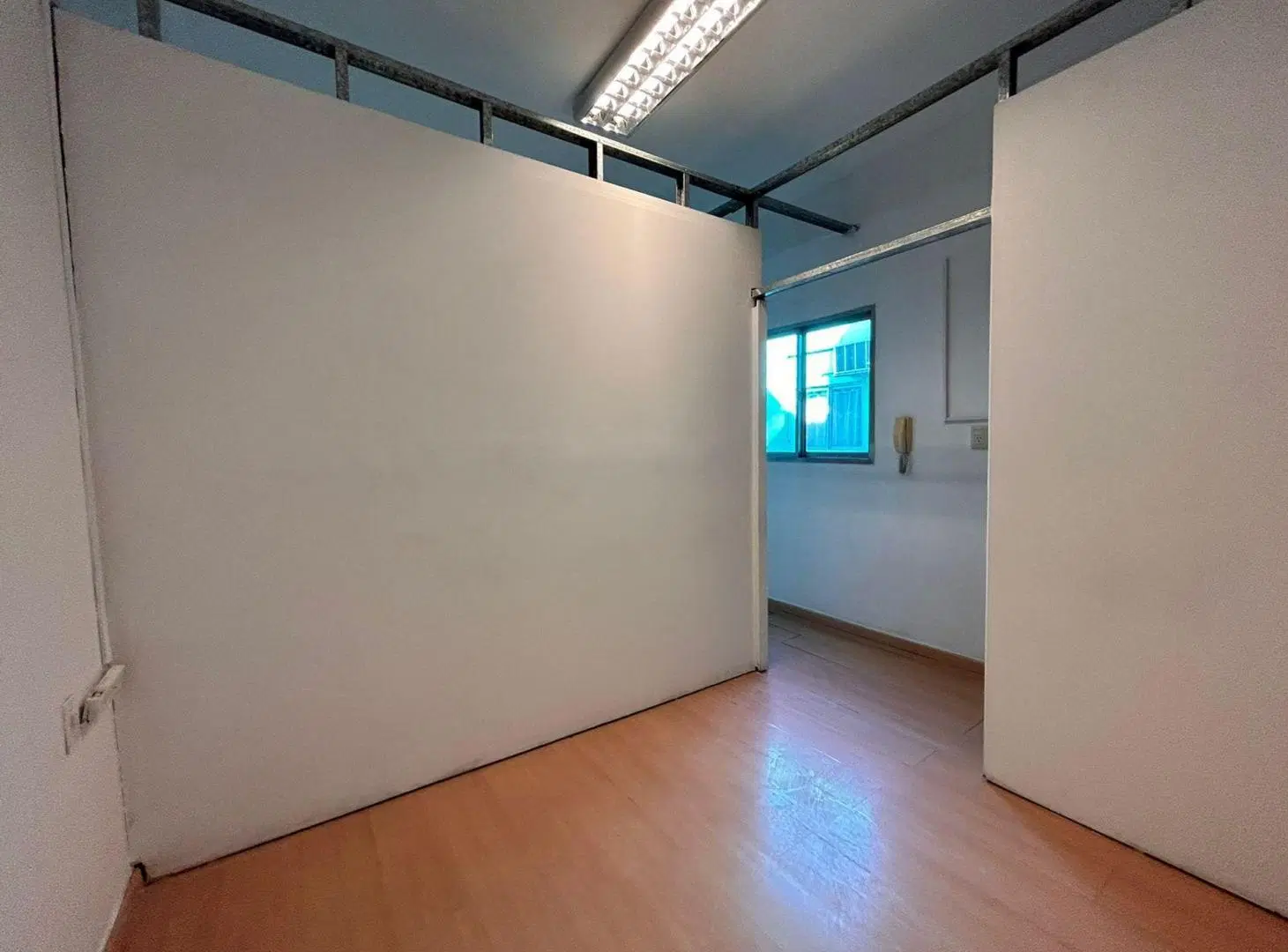 Alquiler oficina céntrica en Primer Piso. 3