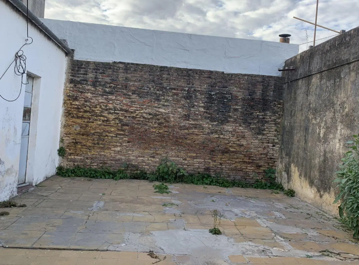Casa barrio Sargento Cabral (gran potencial) 4