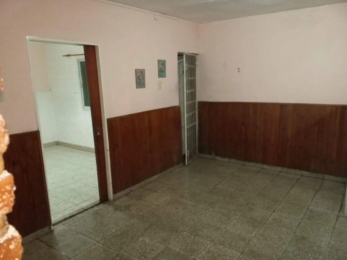 Casa de 5 ambientes, cochera, Peñaloza al 7100 5
