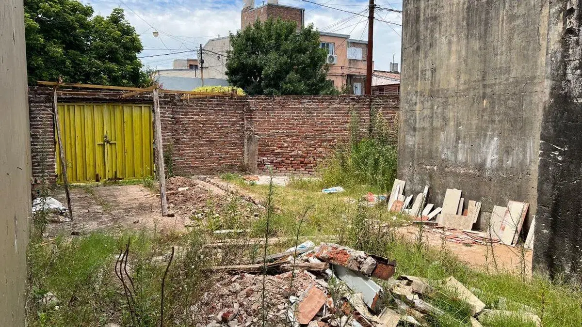 Oportunidad 2 Casas a refaccionar en Venta 2