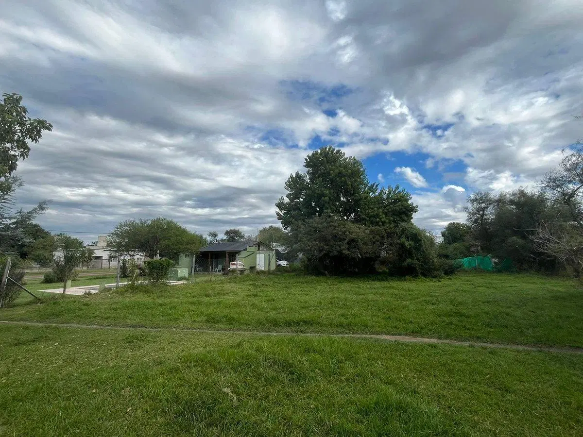 TERRENO A LA VENTA EN SAUCE VIEJO 4