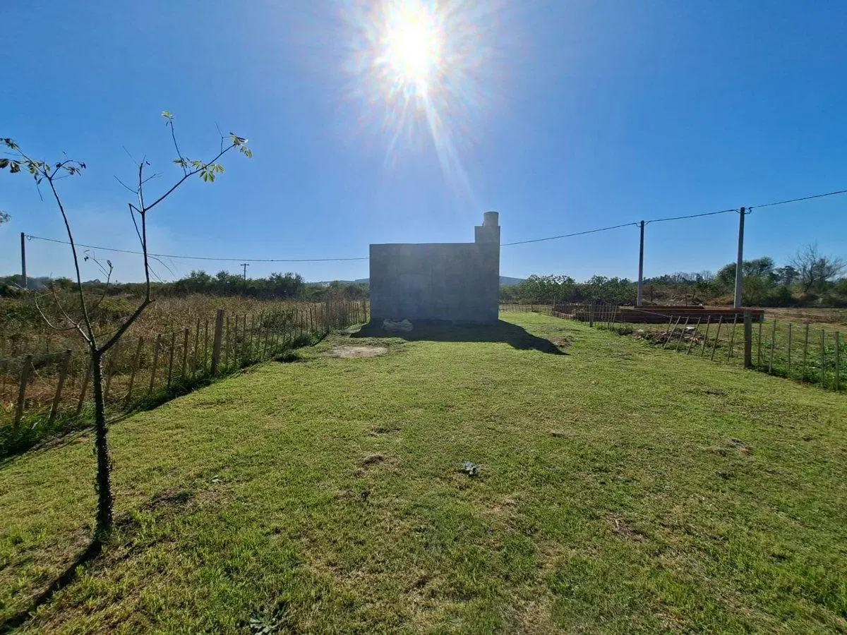 Monoambiente a terminar, gran terreno, Santo Tomé 2