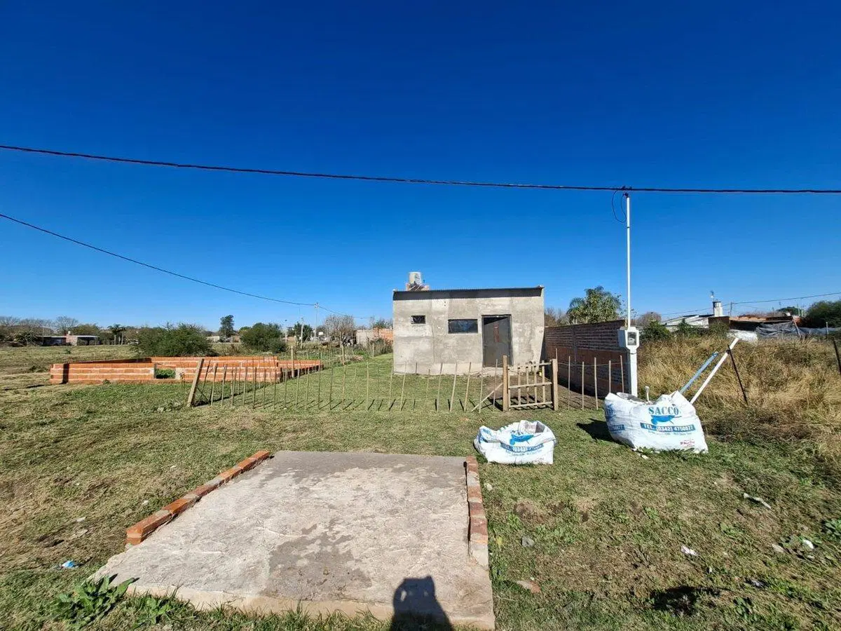 Monoambiente a terminar, gran terreno, Santo Tomé 5